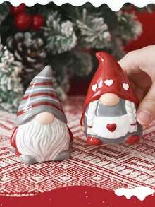 2pcs Nordic Christmas Santa Ceramic Salt & Pepper Shakers Creative Christmas Elf Pepper Bottle Highly Attractive Decorative Ornament With Embossed Design - Multicolor - View 4