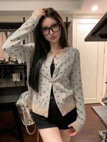 女款圓領針織開襟衫，寬鬆慵懶顯瘦短版夾克上衣 - 杏色 - 查看 2