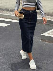 Women's Dark Wash Denim Bodycon Knee-Length Skirt With Pockets And Button Closure, Casual Everyday Style - Dark Wash - View 3