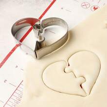 Creative Heart Puzzle Shaped Cookie Cutter 430 Stainless Steel Cookie Baking Cutter Heart Double Puzzle Fondant Stamp Mold, Suitable For Romantic Valentine's Day And Party Themes, Baking, Cheese, Cookies, Fruit, Sandwiches - Rust-Proof Metal Pastry Tool - View 7
