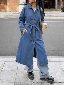Jaket Trench Coat Denim Lengan Panjang Vintage Wanita dengan Desain Sabuk, Kerah, dan Kancing - Medium Wash - View 5