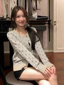 女款圓領針織開襟衫，寬鬆慵懶顯瘦短版夾克上衣 - 杏色 - 查看 3