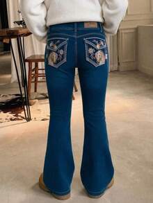 Jeans vaqueros de niña estilo vintage, lavado oscuro y corte acampanado, con bordado único de cabeza de caballo en los bolsillos traseros. - Azul lavado medio - Ver 2
