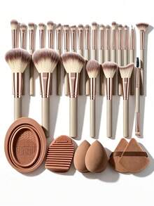 31PCS Makeup Tools Set Including:25PCS Makeup Brush Set+2PCS Makeup Sponges+2PCS Triangle Powder Puffs+2PCS Makeup Brush Cleaning Tools - Multicolor - View 12
