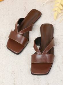 Women's Flat Sandals Spring/Summer New Versatile Soft Sole Beach Flip Flops Fashion Roman Sandals - Brown - View 3