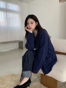 Cardigan Rajut Bergaris Leher V Longgar Lengan Panjang Wanita Panjang Reguler Kancing Depan Sweater Kain Elastis Tinggi Mode Musim Dingin - Biru - View 2