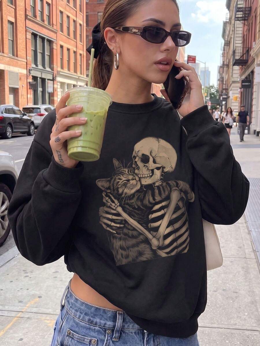 Women's Black Skull & Cat Hug Print Sweatshirt, Autumn Urban Style Long Sleeve Crew Neck Knit Pullover - Black - View 1