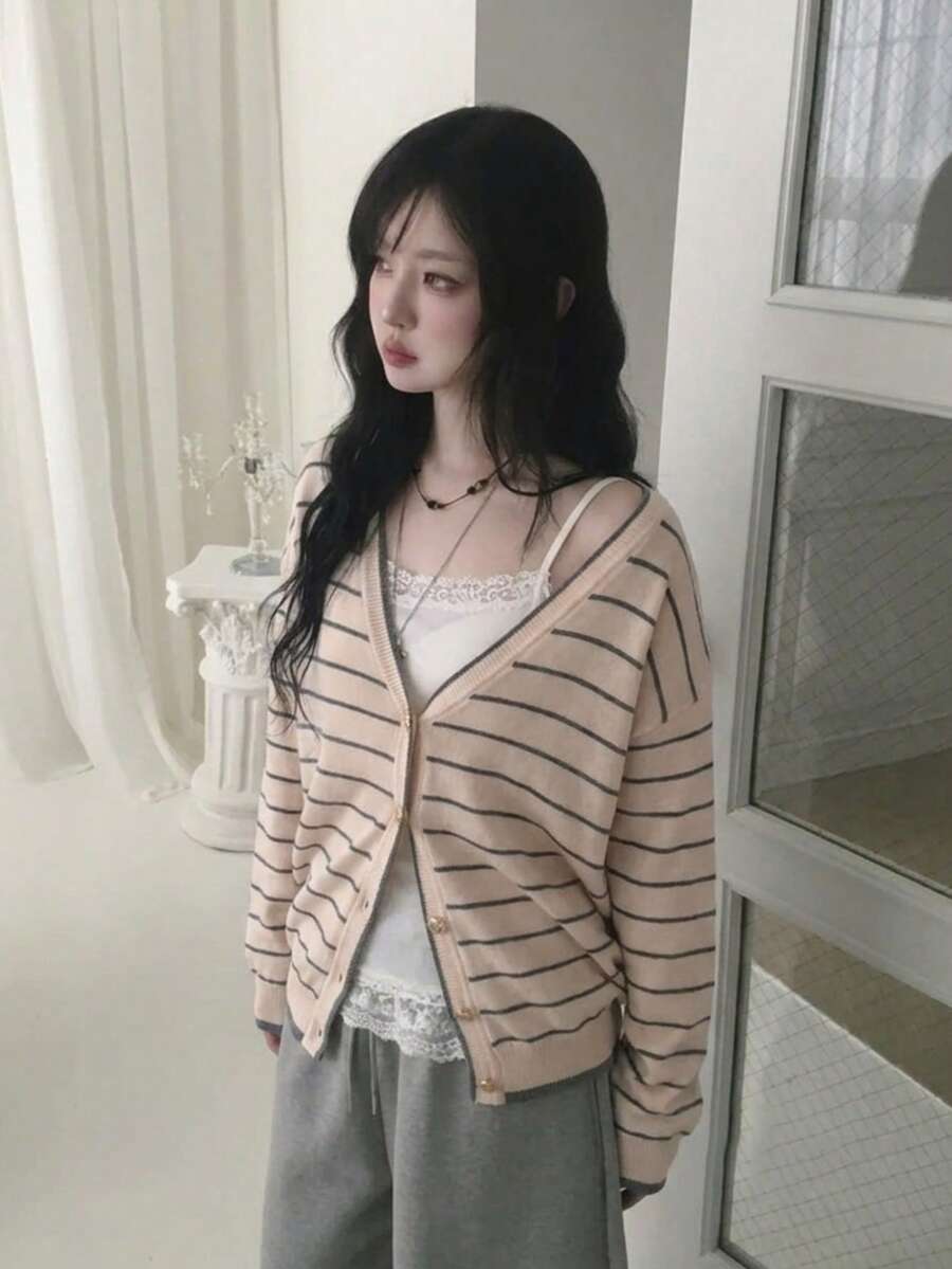 Kardigan Rajut Wanita YCYC Gaya Korea Warna Kontras Motif Garis Kerah V Longgar Slouchy Serbaguna Tipis Lengan Panjang Jaket Sweater Musim Semi dan Gugur - Aprikot - View 1