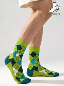 1 Pair Cute Cat Pattern Socks, Green Background With Colorful Heart And Floral Design, Casual Mid-Calf Socks, Unisex - Multicolor - View 3