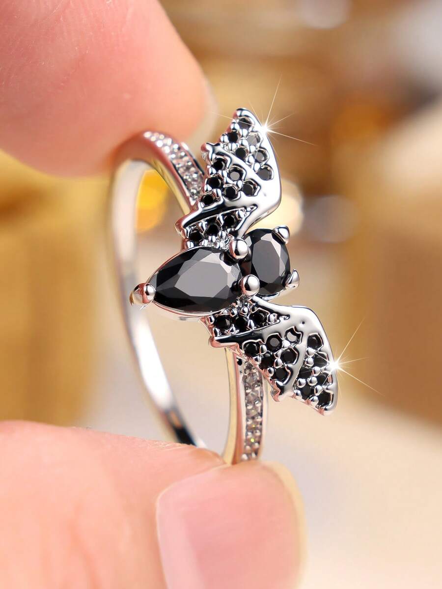 Gothic Bat Shape Ring Black Zirconia Inlaid Punk Finger Ring Halloween Party Statement Jewelry Gift For Men Women - Black - View 1