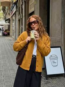 Women's Vintage Style Round Neck Cardigan Sweater With Front Pockets, Warm For Autumn/Winter - Yellow - View 3