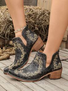 Women's Vintage Embroidered Western Cowboy Ankle Boots, Hollow Pointed Toe Chunky Heel Retro Country Style Ankle Boots, Plus Size Available - Black - View 4