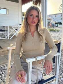 Solid Color Round Neck Long Sleeve Slim Fit College Style Women's Knit Top, Spring/Autumn - Khaki - View 1
