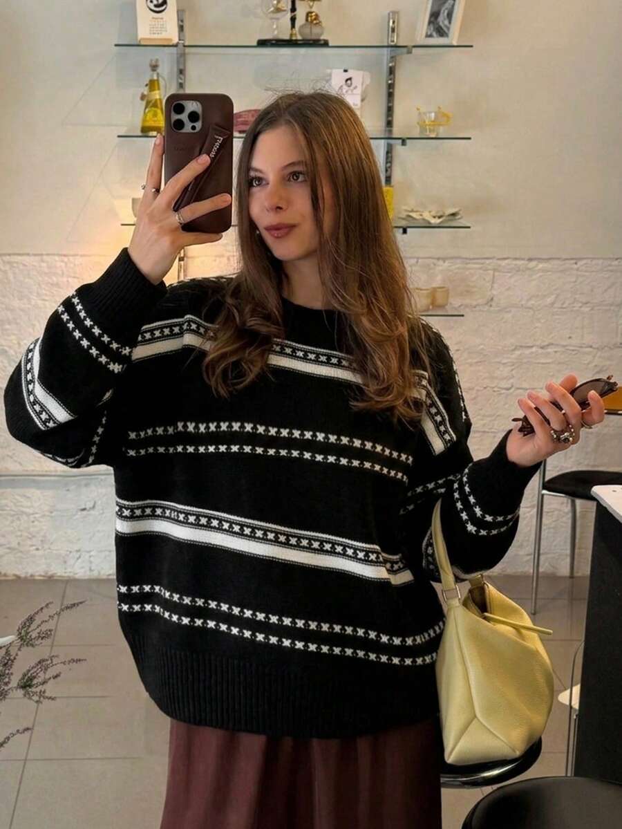 Contrast Stripe Knit Sweater, Round Neck, Relaxed Fit, Long Sleeves, Soft Black Pullover For Women, Casual Fall Winter Outfits, Vintage Style - Black - View 1