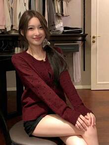 秋冬復古波點圓領女款單排扣鬆弛顯瘦休閒針織開襟外套 - 酒紅色 - 查看 5