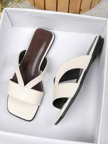Women's Flat Sandals Spring Summer New Versatile Soft Sole Beach Slides Fashion Roman Sandals - White - View 2