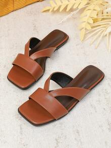Women's Flat Sandals, Spring/Summer New Versatile Soft Sole Beach Flip-Flops, Fashionable Roman Sandals - Brown - View 3