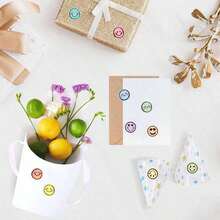 500pcs/Roll Smiling Face Labels, Colorful Smiling Face Labels, Holiday Teacher Reward Decorative Stickers, Inspirational Stickers, Happy Smiling Face Handmade Sealing Stickers, Gift Self-Adhesive Sealing Stickers, PVC Waterproof Stickers - Multi-color - View 3