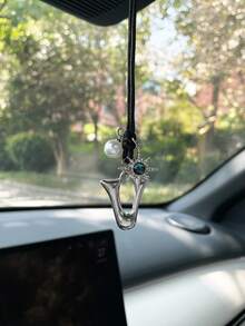 26個英文字母汽車掛飾，鋅合金字母汽車後視鏡裝飾吊飾，向日葵裝飾掛飾，汽車內飾配件，A-Z字母裝飾汽車內飾配件，節日禮物，給家人和朋友的有意義禮物 - 字母 - 查看 19