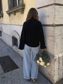 Joy Knit 女款針織開襟外套 秋/冬新款 百搭上衣 極簡休閒時尚 純色高領鈕扣復古寬鬆針織開襟毛衣外套 - 黑色 - 查看 8