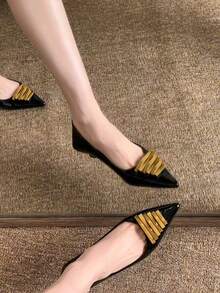 Women's Plus Size Black Super Pointed Toe Kitten Heel Pumps, Gold Metal Chain Decor Low Heel Shoes, Ruched Glossy Slip-On Low-Top Fashion Shoes, Suitable For Office, Commute, Date, Spring And Autumn Wear - Black - View 5