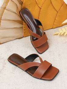 Women's Flat Sandals, Spring/Summer New Versatile Soft Sole Beach Flip-Flops, Fashionable Roman Sandals - Brown - View 5