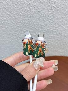 3件組波浪圖案充電線保護套 UV印刷聖誕元素 聖誕樹/雪景/馴鹿/禮物盒/鈴鐺圖案 適用於英國標準 20W Apple充電器保護套 透明防碎蓋 保護手機 3插頭充電器 充電配件 線材保護套 - 彩色 - 查看 3