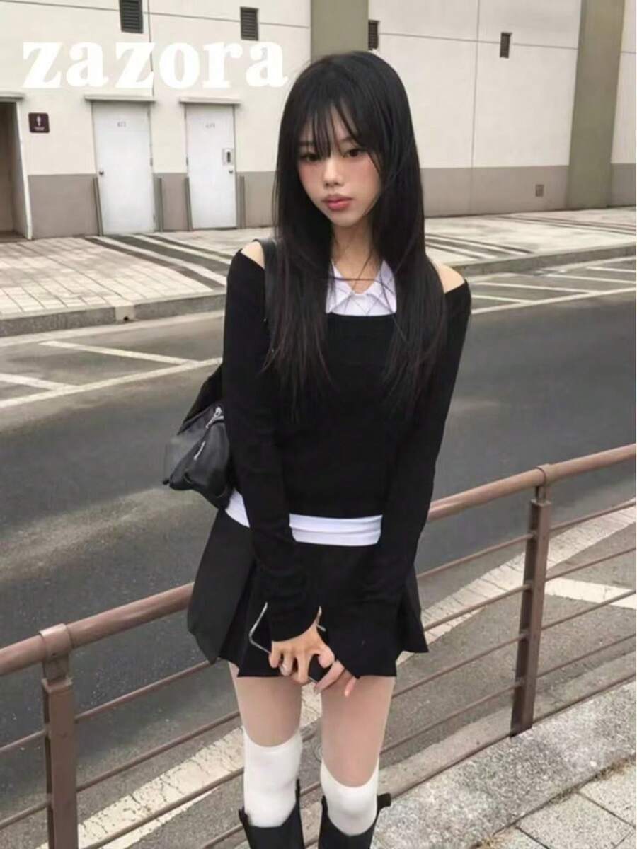 Set 2 món phong cách đường phố Hàn Quốc ngọt ngào & cá tính, phối patchwork, áo hở vai cổ vuông, trang phục thu đa năng - màu đen - Xem 1