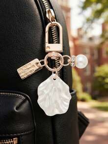 10pcs Women's Shell Pearl Rhinestone Fashion Keychain Pendant Accessories, Mother's Day, Valentine's Day Holiday Gift Use - White - View 1