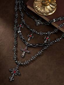 Un collar de cruz negro multicapa vintage, que combina perfectamente la estética gótica medieval con el lujo moderno, con varios colgantes de cruz para un efecto de capas rico e impacto visual fuerte, adecuado para banquetes, fiestas, uso diario y talla grande, un regalo personalizado ideal para la novia o la mejor amiga - Negro - Ver 2
