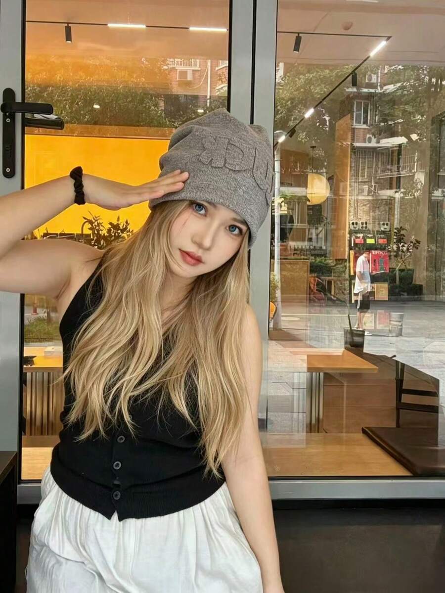 1pc Women's LUCK Letter Knit Beanie, Fashion Casual Loose Warm Hat, Versatile Daily Hat, Suitable For Autumn/Winter Outdoor Commute