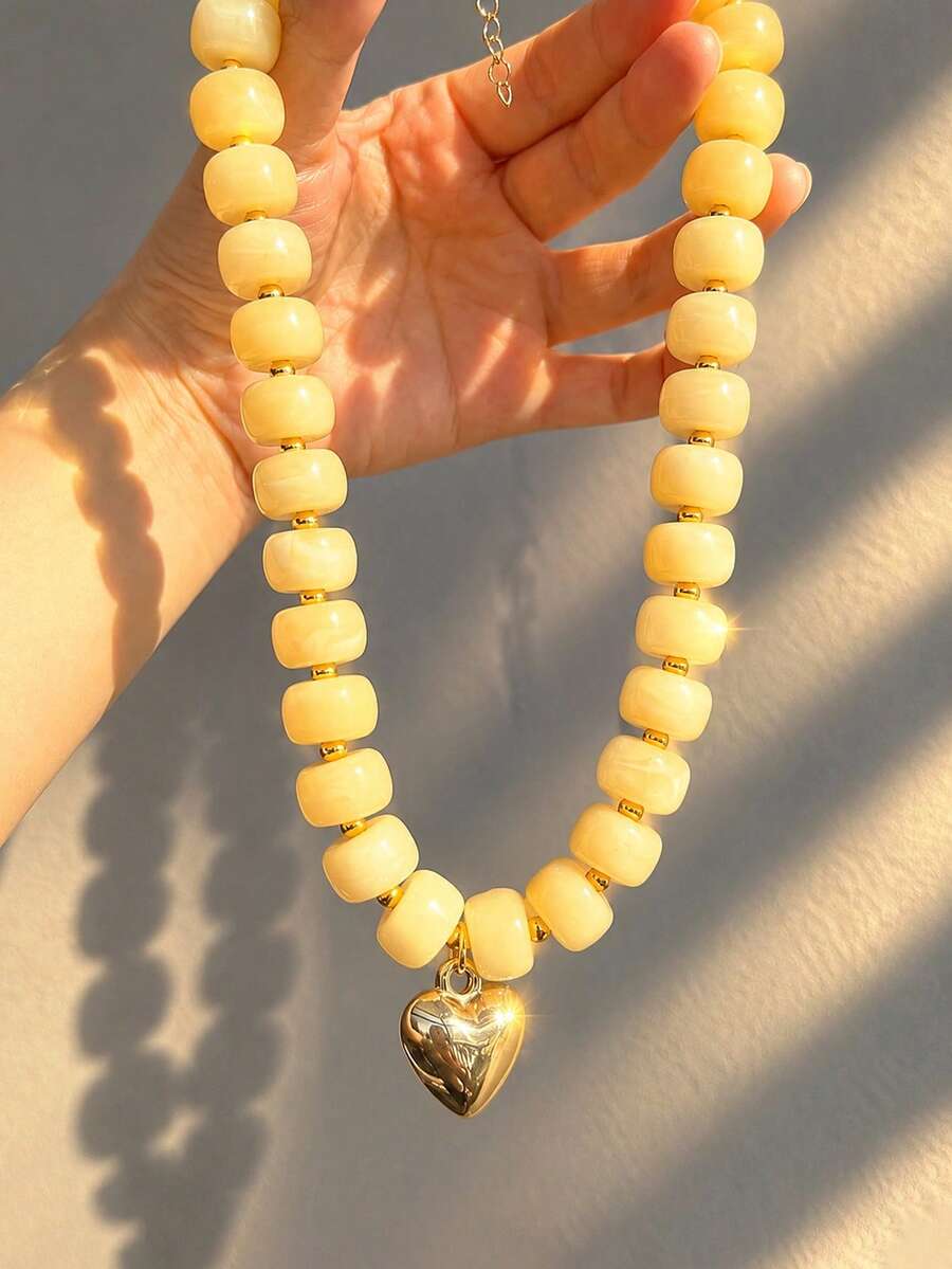1pc Vintage French Elegant Fashion Bohemian Style Bling Bling Dopamine Beige Resin Acrylic Beaded Gold Heart Pendant Accessory Metal Element Minimalist Women's Adjustable Necklace Set Personalized Exaggerated Unique Y2K Layered Y-Chain Collarbone Chain Sweater Chain Suitable For Autumn/Winter Vacation Party Evening Banquet Music Festival Date Gift Daily Wear All-Season Versatile Jewelry - Off-white - View 1
