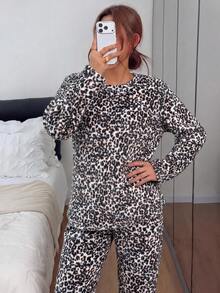 2pcs/Set Women's Winter Leopard Print Flannel Thermal Lined Long Sleeve Pants Pajama Set, Simple And Fashionable - Brown - View 6