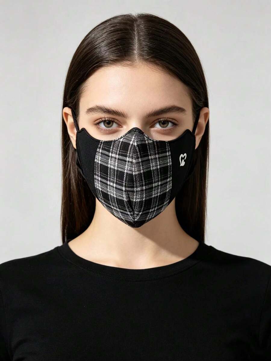 1PCPlaid Spliced Heart Print Face Mask, Adjustable Ear Loops Reusable Windproof Warm Face Cover For Daily Outdoor Wear - Multicolor - View 1