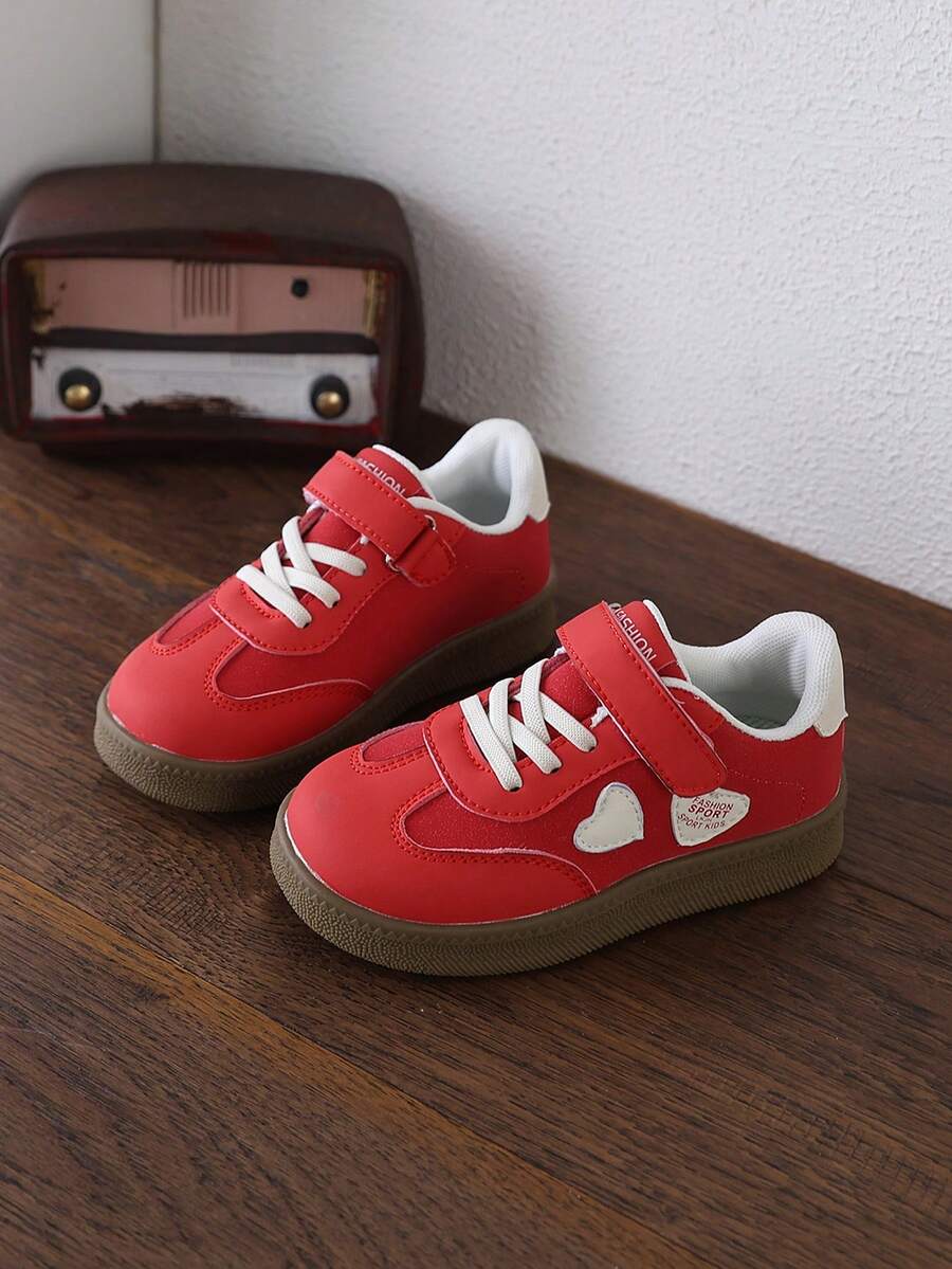 Children's Retro Low-Top Sneakers, Soft Faux Leather With Heart Decor, Hook And Loop Closure, Comfortable Toddler Girls Walking Shoes - Red - View 1
