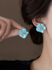 1 Pair French Luxury Sweet Delicate Fresh Minimalist Fashion Versatile Blue Flower Stud Earrings Suitable For Women's Daily, Holiday And Commute Wear - Baby Blue - View 1