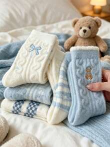 1/5/10 Pairs Of Mid-Calf Socks In Blue And White Colors, Featuring Mink Velvet With. Thickened Plush Socks For Autumn/Winter, With Cute Bear And Bow . Comfortable, Soft, And Girly Coral Socks - Multicolor - View 2