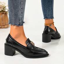 Women's Pointed Toe Chunky Heel Loafers, Heart-Shaped Metal Buckle Decor, Vintage British Style, Spring/Autumn Commute Elegant High Heel Pumps - Black - View 3