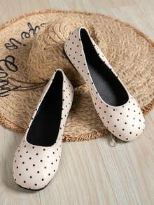 Women's Solid Color Sporty Buckle Flat Office Shoes - Chantilly - View 5