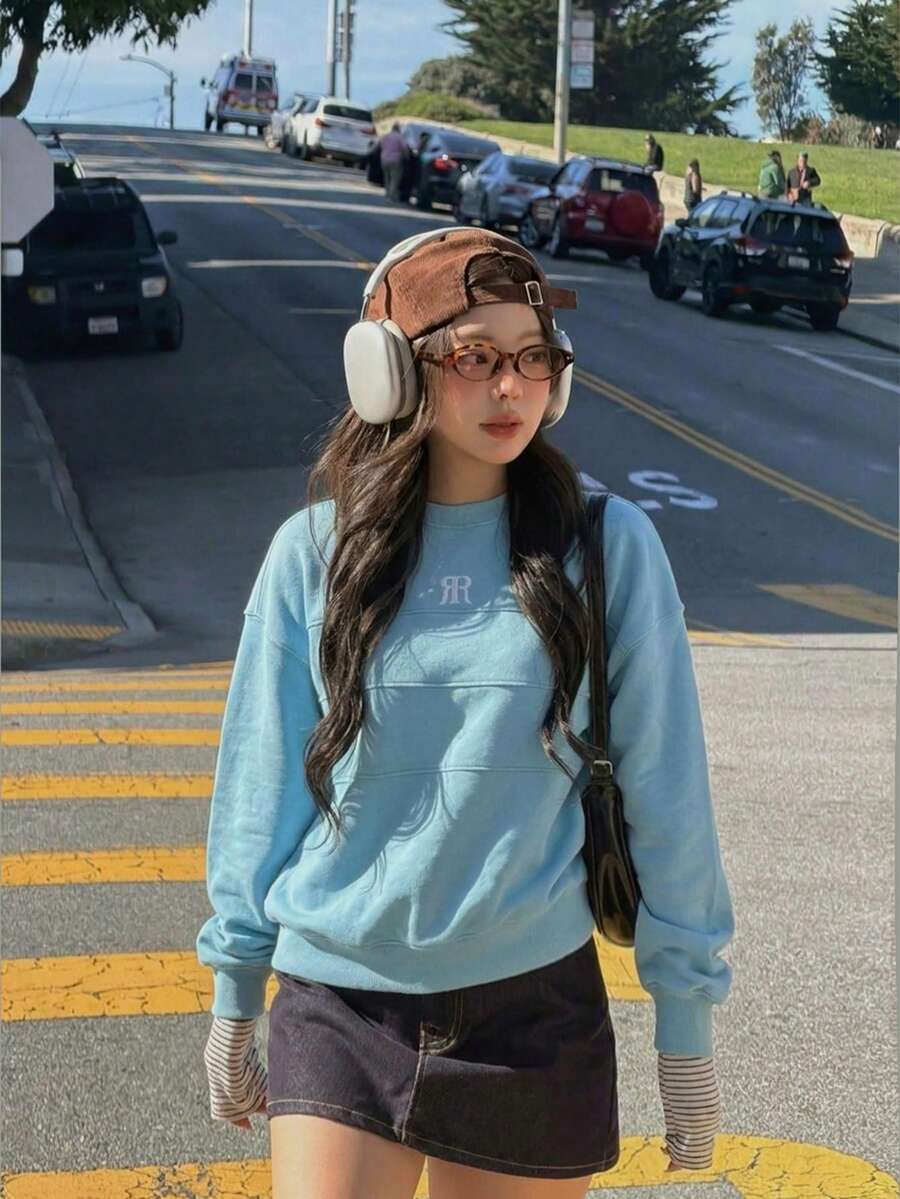 Sweater Rajut Leher Bulat dengan Grafis Huruf, Potongan Longgar, Lengan Panjang, Biru Muda, Atasan Pakaian Kasual Musim Gugur/Dingin dengan Trim Bergaris dan Kenyamanan Elastis - Biru - View 1