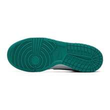 Nike Big Low Comfortable Versatile Low-Top Sneakers Men's Multi-Color - Black, White and Green - View 8