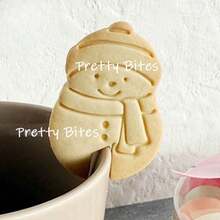 Hanging Cup Christmas Biscuit Mold Cartoon Snowhouse Gingerbread Man Cookie Cutter 3D Cookies Fondant Mold Cake Decorating Baking Molds - Pink - View 5