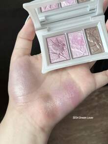 chéeryep Pillow Gem 眼影 SE04 Dream Lover 5.5g，3色夢幻眼影盤，鑲鑽枕頭設計搭配3D浮雕，柔霧與閃亮妝效，自然水光感，持久不褪色，防暈染，適合初學者，禮物首選 - SE04 夢中情人 - 查看 4