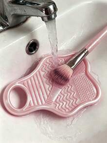 Palette Shaped Makeup Brush Cleaner Pad, Multi Groove Cosmetic Brush Washing Tool, Portable Makeup Brushes Cleaning Mat With Hanging Hole, Beauty Care Accessory - Multicolor - View 5