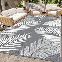 Karpet Luar Ruangan Tahan Air Ukuran 5ft x 8ft, Motif Jerami Plastik Bolak-balik, Cocok untuk Penggunaan Dalam dan Luar Ruangan, Ideal untuk RV, Teras, Patio, Halaman Belakang, Berkemah, Balkon, Piknik, Warna Abu-abu dan Putih - daun berwarna abu-abu dan putih - View 5