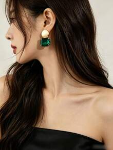 1 Pair Fashionable Luxury Vintage Brushed Round Disc Shiny Square Rhinestone Inlaid High-End Minimalist Versatile Earrings - Round and Square Earrings - View 3