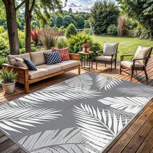 Karpet Luar Ruangan Tahan Air Ukuran 5ft x 8ft, Motif Jerami Plastik Bolak-balik, Cocok untuk Penggunaan Dalam dan Luar Ruangan, Ideal untuk RV, Teras, Patio, Halaman Belakang, Berkemah, Balkon, Piknik, Warna Abu-abu dan Putih - daun berwarna abu-abu dan putih - View 1