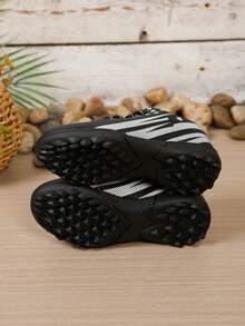 Boys' Star Stripe Studded Soccer Shoes, Lace-Up Non-Slip Kids' Sports Field Training Football Shoes - Black - View 5