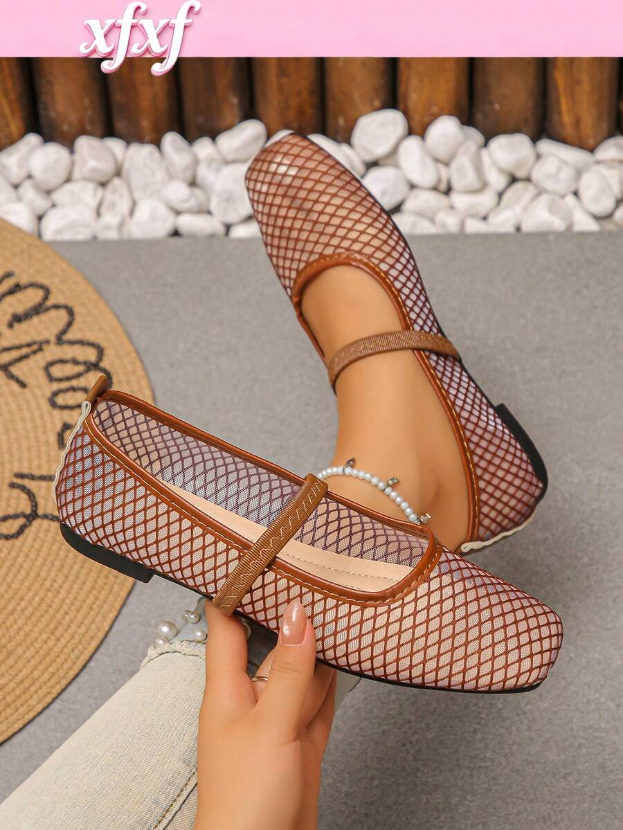 XfxfLadies' Mesh Flat Sole Shoes With Hollow Elastic Band Design, Breathable And Comfortable, Suitable For Travel/Casual Daily/Commuting Wear. - Brown - View 1