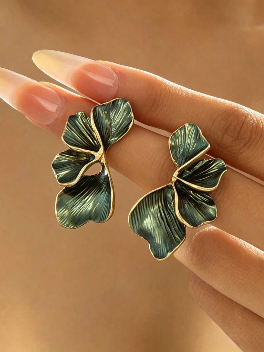 1 Pair Fashion Shiny Alloy Large Hoop Gold Earrings, Minimalist Elegant Alloy Jewelry, Suitable For Women's Vacation Travel, Gift For Friends - Army Green - View 1